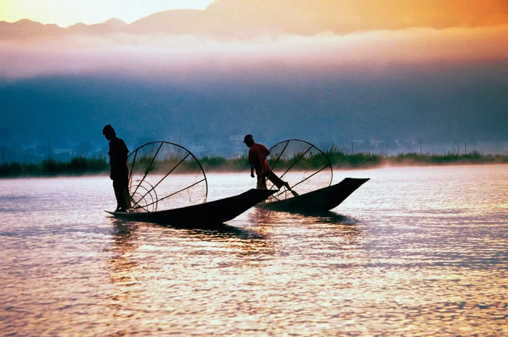 Fisherman On Boats Burma Myanmar Travel Guide