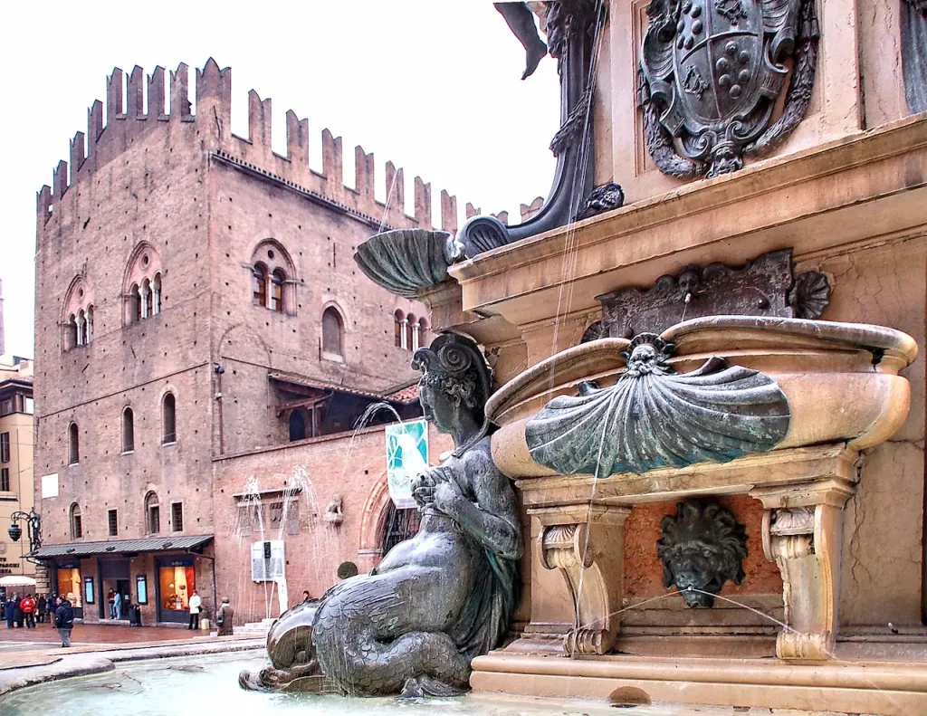 Neptune Fountain Bologna Travel Guide